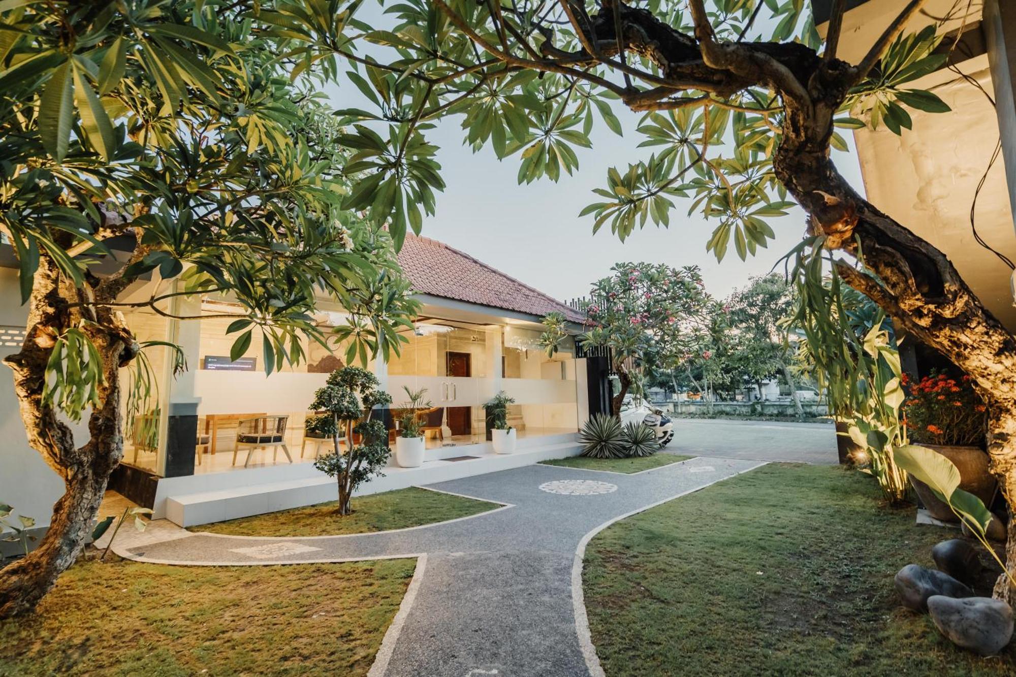 You Suite Seminyak Legian Zewnętrze zdjęcie